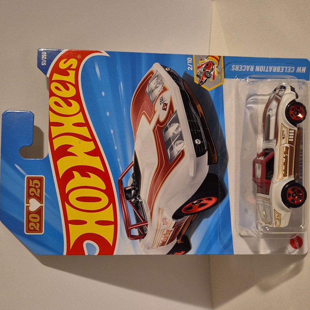 D4  hot wheels 69 corvette racer  with shipping protector